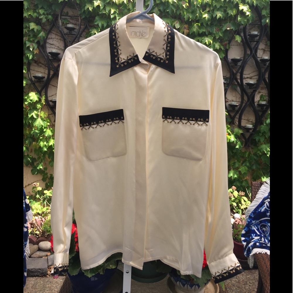 Cach’e Vintage Blouse size 10. Ivory/black/gold.